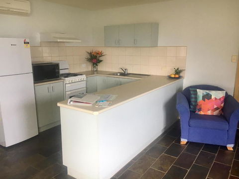 Blue Waters Holiday Cottages For 2 - Phillip Island Accommodation 2