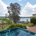 The House On The Lake At Fishing Point Lake Macquarie Honestly Put The Line In & Catch Fish - Phillip Island Accommodation 0