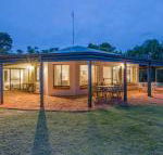 Yallingup Pet Friendly Bush Retreat - Phillip Island Accommodation