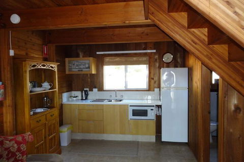 Jarrah Glen Cabins - Phillip Island Accommodation 7