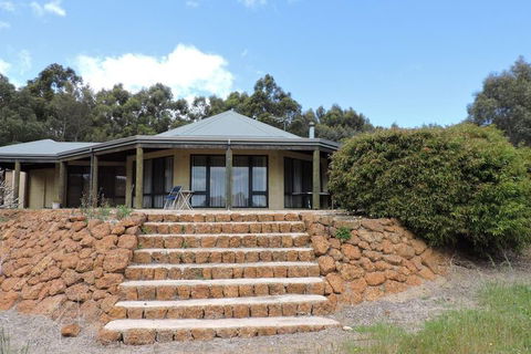 Rural Hideaway - Phillip Island Accommodation 3
