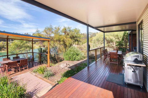 Wirraway Luxury Chalet - Phillip Island Accommodation 5