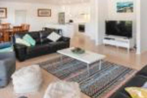 Wirraway Luxury Chalet - Phillip Island Accommodation 0