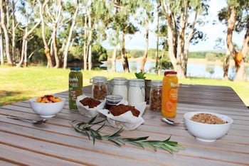 Olio Bello Lakeside Glamping - Phillip Island Accommodation 2