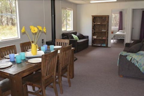 Robinsons Cabin - Phillip Island Accommodation 2