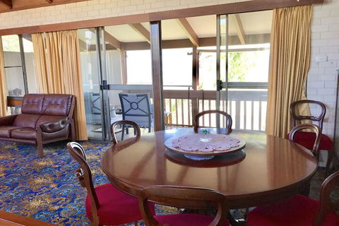 BeachFront Busselton - Phillip Island Accommodation 5