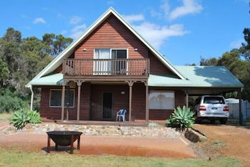 Farm Lane Retreat - Phillip Island Accommodation 0