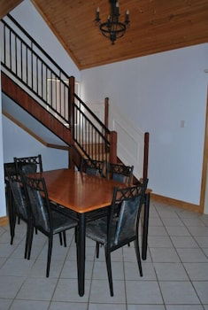 Farm Lane Retreat - Phillip Island Accommodation 1