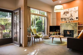 Burrall Lodge - Phillip Island Accommodation 1