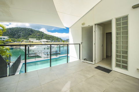 Waters Edge Townhouse 2 - Phillip Island Accommodation 0