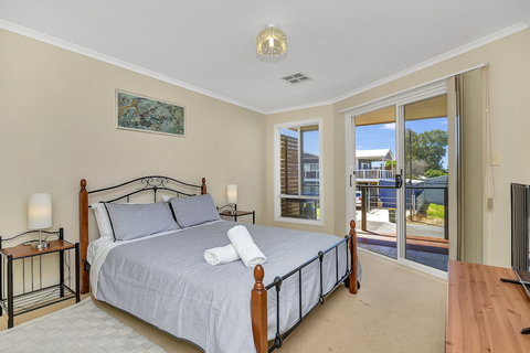 Green Reef Beach House - Phillip Island Accommodation 1