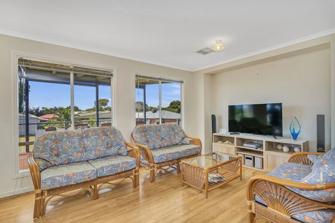 Green Reef Beach House - Phillip Island Accommodation 4