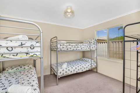 Green Reef Beach House - Phillip Island Accommodation 2