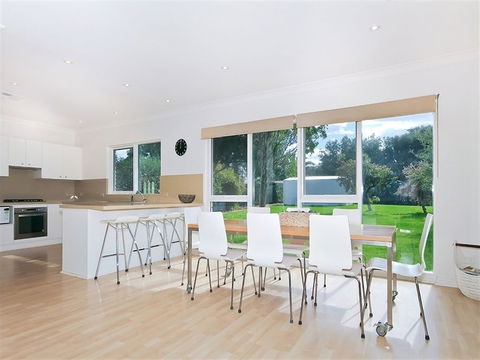 Tennis Elbow - Phillip Island Accommodation 3