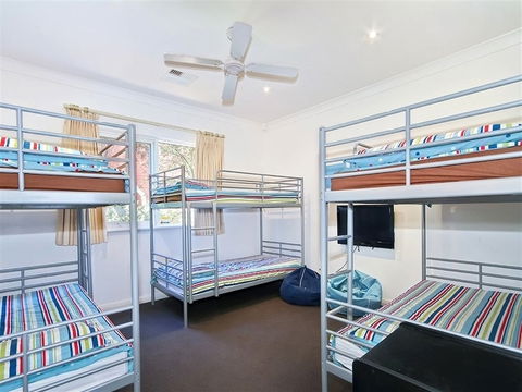 Tennis Elbow - Phillip Island Accommodation 4