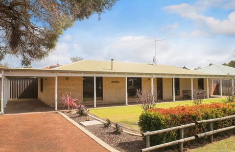Crystal Shores - Phillip Island Accommodation 2