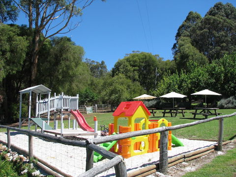 Pemberton Lake View Chalets - Phillip Island Accommodation 4