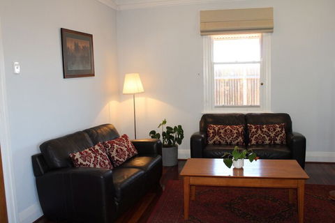 Vineyard Cottage At Upper Reach Winery - Phillip Island Accommodation 3