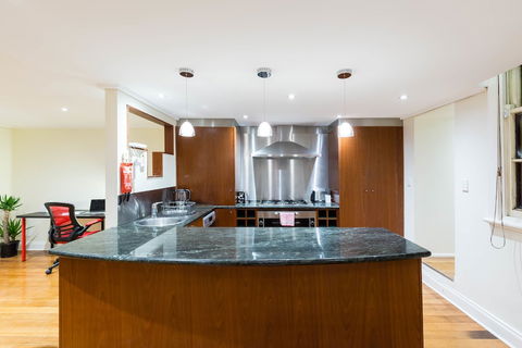 HELENA, 2BDR Fitzroy House - Phillip Island Accommodation 5