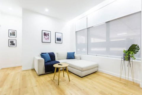 HAZEL, 3BDR Melbourne Apartment - Phillip Island Accommodation 0