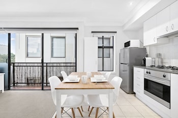SIENNA, 1BDR South Melbourne Apartment - Phillip Island Accommodation 0