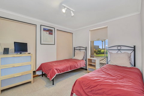 Queensland South - Phillip Island Accommodation 4