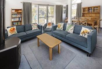 'Matilda' - Spacious & Centrally Located With Great Lake Views - Phillip Island Accommodation 0