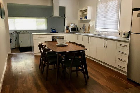 Otters Retreat - Phillip Island Accommodation 2