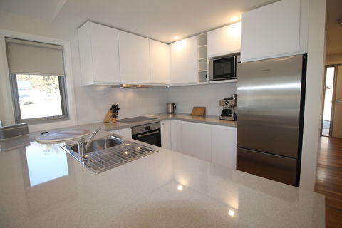 Stillwater Lodge - Phillip Island Accommodation 2