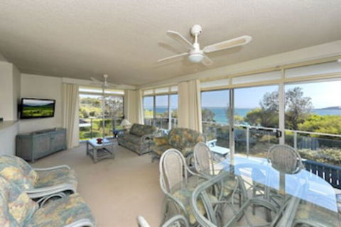 The Helm 4 - Nelson Bay - Phillip Island Accommodation 0