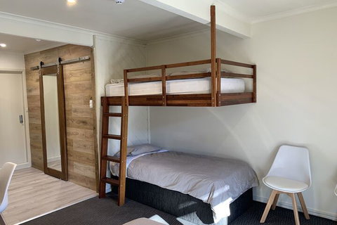 Tyrola 4 - Phillip Island Accommodation 4
