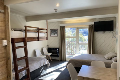 Tyrola 4 - Phillip Island Accommodation 1