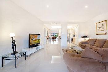 Tanah Merah QLD Phillip Island Accommodation