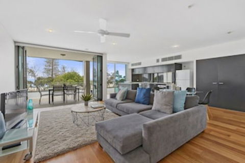 KINGSCLIFF NOR NOR EAST 101 On MARINE PARADE - Phillip Island Accommodation 0