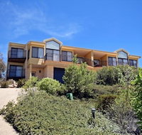 Dromaius 5 - Great Views of The Snowy Mountains - Phillip Island Accommodation