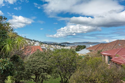 Serpentine Rose - Phillip Island Accommodation 1