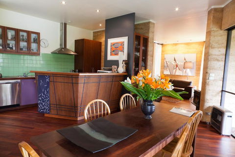 Anagama House & Studio - Phillip Island Accommodation 1