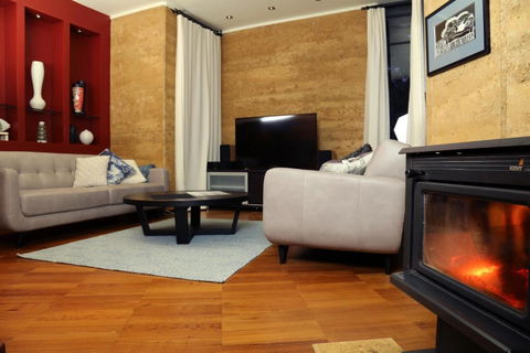 Anagama House & Studio - Phillip Island Accommodation 5