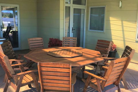 Beaufortia Views - Phillip Island Accommodation 1