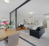 HomeHotel Walking to Trains Westfield  Cinema