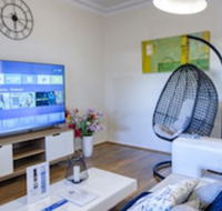 Wollongong train station holiday house - Phillip Island Accommodation