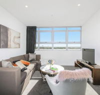 1 Bedroom Modern Apartment in Chatswood