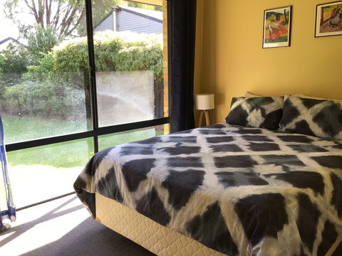 Bussell Retreat - Busselton - Phillip Island Accommodation 1