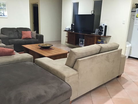 Bussell Retreat - Busselton - Phillip Island Accommodation 5