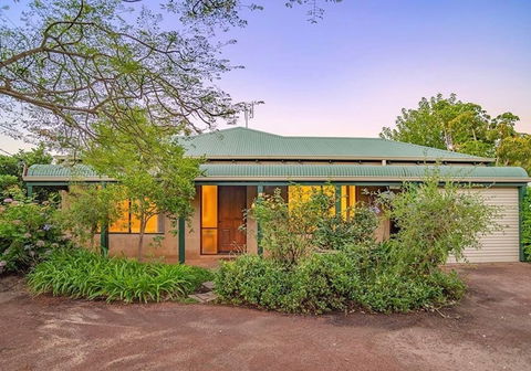 Hakea Haven - Dunsborough - Phillip Island Accommodation 2