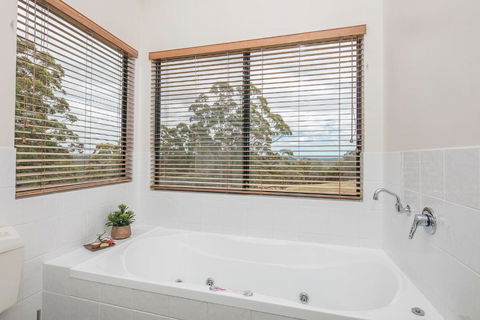 Karrak Reach Forest Retreat - Phillip Island Accommodation 5