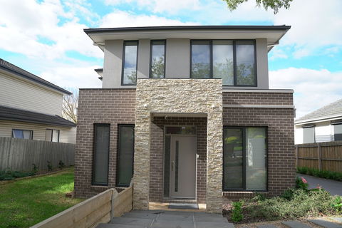 Comfort House Near Box Hill - Phillip Island Accommodation 0