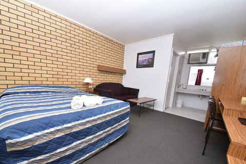 Edenhope Motor Inn - Phillip Island Accommodation 6