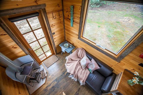 Double Oaks Tiny House - Phillip Island Accommodation 1