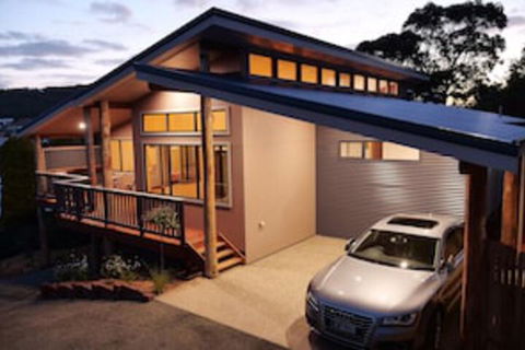 Oceans Islands & Whales - Phillip Island Accommodation 0